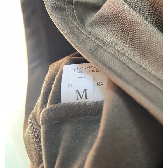 2 Piece Medium Army Green Set Women Crop Tops and Biker Athletic Shorts - Picture 4 of 4